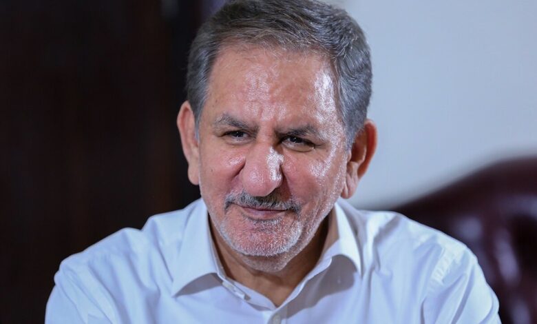 نگاهی به  کتاب خاطرات دکتر اسحاق جهانگیری؛ ناگفته‌هایی از آن‌چه در ساختار حکومت می‌گذرد