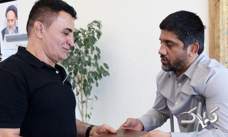 طعنه محمد بنا به تاج: چرا نمی‌توانی علیرضا دبیر باشی؟ +واکنش به ویدیوهای رسول خادم