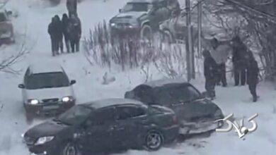 بارش برف و یخبندان رانندگان را به دردسر انداخت + ویدیو
