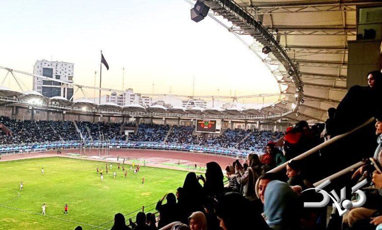 حضور تاریخی زنان و دختران در ورزشگاه امام رضا(ع)/ ابومسلم مشهد دوباره جان گرفت +ویدیو