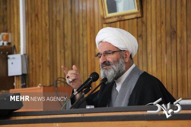 امام جمعه سمنان: مدارس بهترین ظرفیت برای جهاد تبیین و رفع شبهات هستند