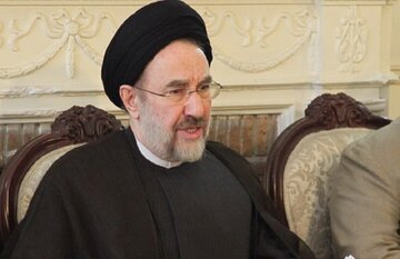 سید محمد خاتمی: باید دولت را حمایت کرد/ سخنهای تهدیدآمیز و تحریک کننده بهخصوص از تریبونهای رسمی روزنههای امید را مسدود میکند