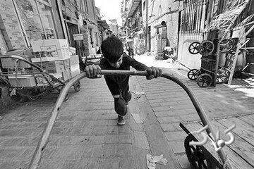 از خیابان تا فضای مجازی؛ چهره‌های نوین بهره‌کشی از کودک و نوجوان/ «در تهران، مشهد و اهواز، بخشی از نوجوانان کار فاقد شناسنامه‌اند»