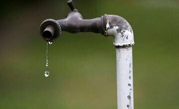 گزارش یک روزنامه از آغاز جیره‌بندی آب در تهران: قطع آب از ساعت ۲۰ تا ٦ صبح در مناطق مختلف