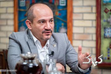 حمزه رحیم صفوی: ذات انسانها اینگونه است اگر در یک خانواده چهار تا بچه باشند هیچ کدام شبیه هم نیستند؛ نه شکلشان، نه ژنتیکشان و نه فکرشان!