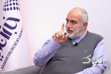حسام الدین آشنا: اگر خط سفید به خبرنگار ها محدود میماند مشکلی نبود/ مانند ارز ترجیحی که گفتم سر و کله فساد پیدا میشود