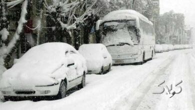 بارش برف شدید شرایط این جاده را خطرناک کرد +ویدیو