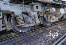 ویدیو| خطر از بیخ گوش مردم گذشت؛ خروج قطار از ریل در هشتگرد!