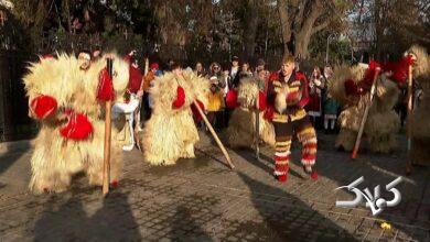 مردم رومانی با خرس‌های رقصنده به کریسمس می‌روند +ویدیو