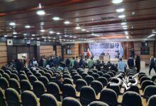 عکس سخنرانی جبلی برای صندلی‌های خالی وایرال شد!