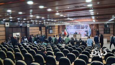 عکس سخنرانی جبلی برای صندلیهای خالی وایرال شد!