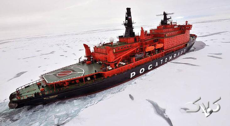 کشتی یخ شکن در دریای منجمد سوژه شد +ویدیو