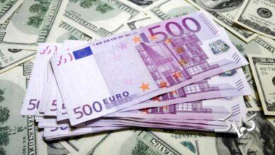 دلار و يورو