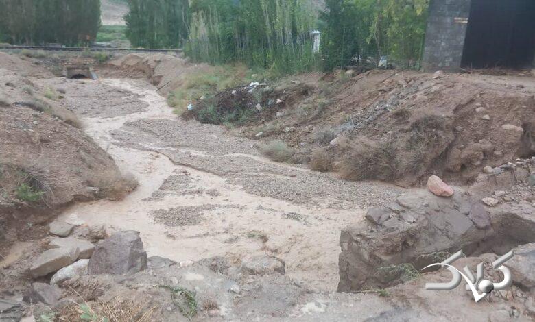 بارش باران در پردیس و سیلاب در فیروزکوه بر اثر بارش شدید باران و جاری شدن سیلاب