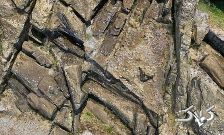 سرهای سنگی عظیم