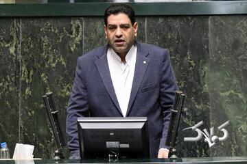 انتقاد نماینده مجلس از تقطیع سخنان پزشکیان؛ چرا فضای کشور را علیه دولت نشان میدهید؟