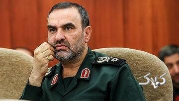 عصایی که از مهلکه بیرون آمد/ تصویری از عصای جانشین اطلاعات سپاه پس از حمله اسرائیل