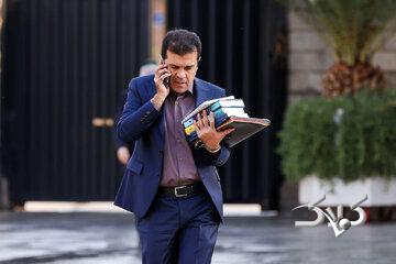 خطوط تلفن همراه اعضای دولت چگونه بدون فیلتر شدند؟