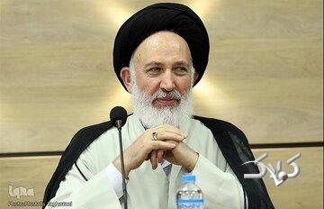 مرجع تقلید متفاوت در نگاه آیتالله ایازی