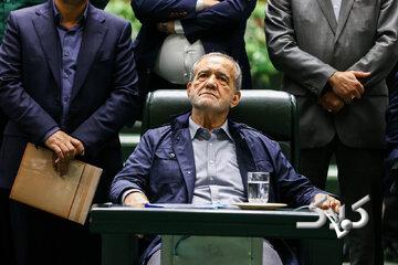 تندروها چه میخواستند و چه شد؛ همه پشت دولت درآمدند/ برذسی اعتراض اصولگرایان به اقدامات طیفهای تندرو