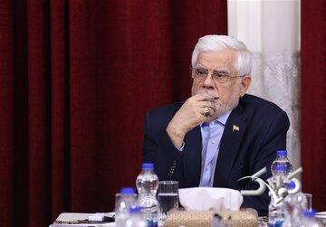 واکنش عارف به انتقادات اصلاح طلبان از دولت چهاردهم: دوستان اصلاح طلب متوجه نیستند که دولت پزشکیان چه شرایطی دارد