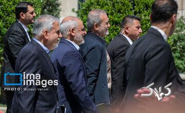 گل به خودی تندروها؛ همه پشت دولت درآمدند/ پزشکیان استعفا بدهد اگر...