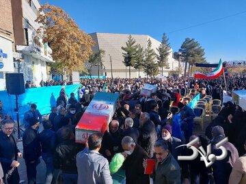 روزنامه اصولگرا: بعد از جنگ12روزه رادیکالها جای خدا نشسته اند و برای شهدای این جنگ تعیین تکلیف می کنند/ رسانه ملی هنوز دنبال ایده مخاطب 10درصدی است