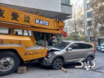 حرکت ناگهانی و مرگبار جرثقیل در خیابان شریعتی تهران فاجعه آفرید/ عکس