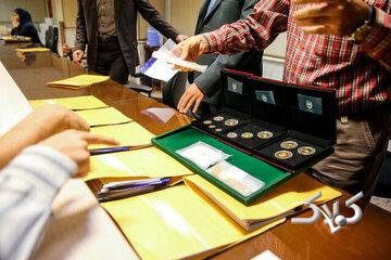 زمان تحویل سکههای پیشفروش فرا رسید؛ برای دریافت سکهها چه مبلغی باید پرداخت؟/ شرایط فسخ معامله