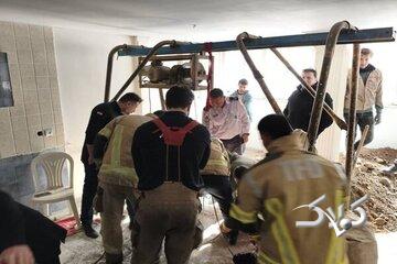 گرفتار شدن دو کارگر در چاه ۲۵ متری/ جزئیات