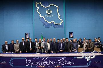 روایت ابطحی از جلسه سیاسیون با پزشکیان/ گفتم حناق میگیرم اگر در مورد فیلترینگ حرف نزنم/ نیمچه تشنجی شد/ پزشکیان گفت ما که مذاکره میکردیم اما...