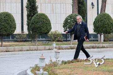 روزنامه اصولگرا: مخالفان پزشکیان در بین اصولگران دو دسته اند؛ یک عده او را بنی صدر می دانند و دسته دیگر منتقدان نجیب هستند