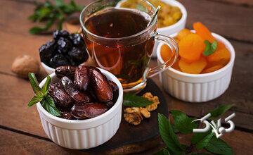 دیابتیها با چای چه بخورند؟/ خرما بدترین، استویا بهترین/ تنقلاتی با بیشترین خیز قندی