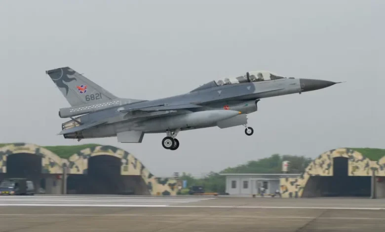 جنگنده اف-۱۶ تایوانی