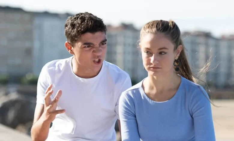 روابط سمی در دوره نوجوانی