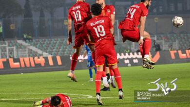فولاد ۳ _ پرسپولیس ۱/ شاهکار پرسپولیسیهای سابق با پیراهن فولاد