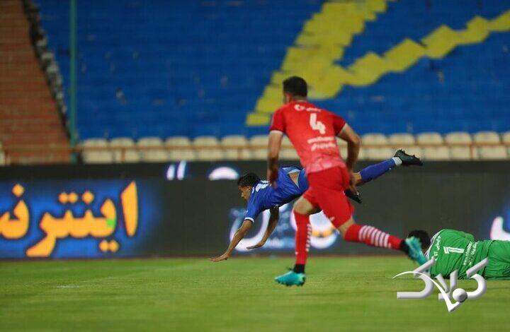 پخش زنده بازی استقلال و تراکتور + سایت و برنامه مستقیم شبکه ۳