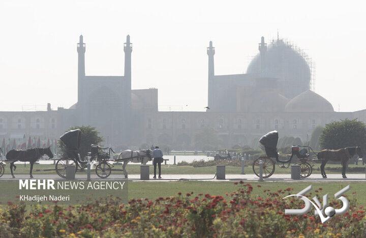 وضعیت هوای اصفهان قرمز است