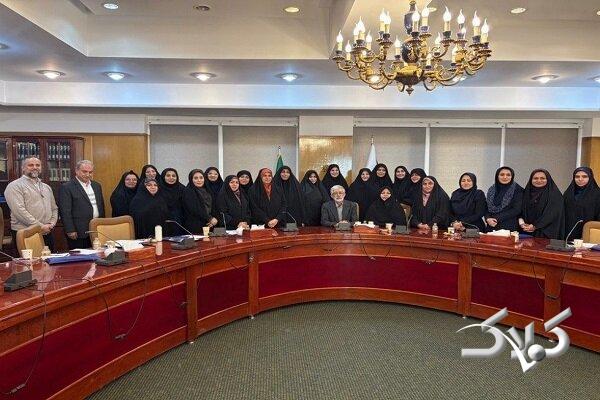 تعامل آموزش ابتدایی شهر تهران با فرهنگستان زبان و ادبیات فارسی