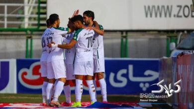 حرکت اعتراضی بازیکنان ذوبآهن در میکسدزون + فیلم