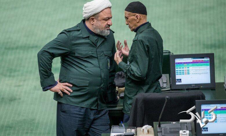 این عکس عجیب رسایی در مجلس خبرساز شد