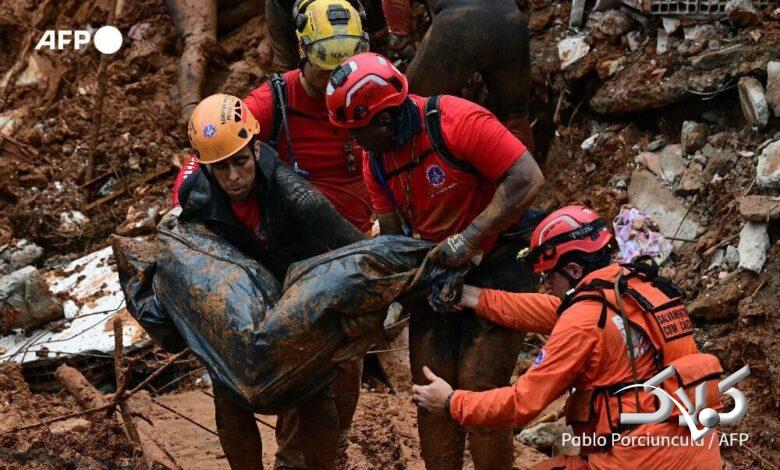 جاری شدن تابوتها در سیل برزیل وایرال شد! +ویدیو