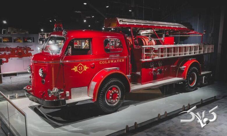 ماشینهای آتشنشانی با قدمت ۱۰۰ ساله