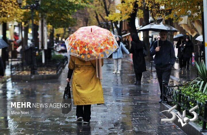 وزش باد شدید و بارش باران در همدان