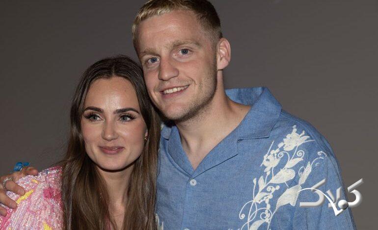 دونی فن ده بیک و استل برگکمپ