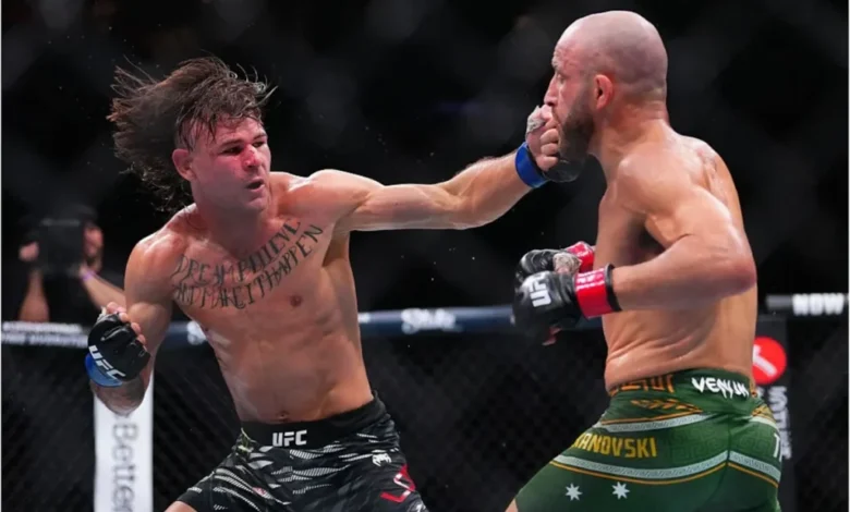 الکساندر وولکانوفسکی و دیگو لوپز یو اف سی ۳۲۵