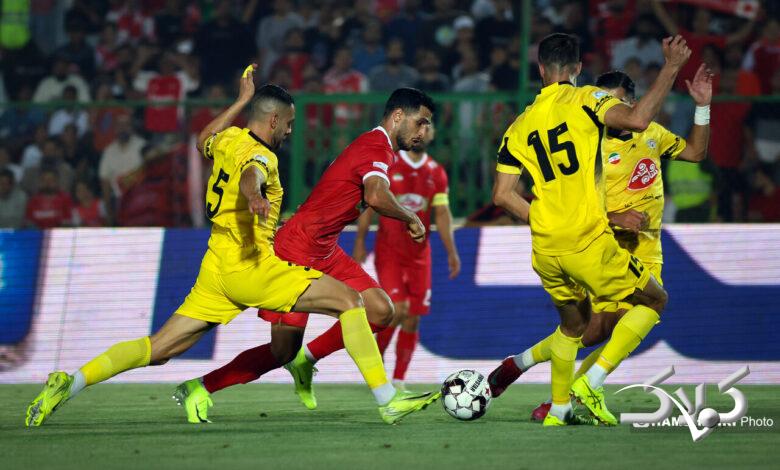 تصاویر بازی فوتبال پرسپولیس ۱-۱ فجرسپاسی
