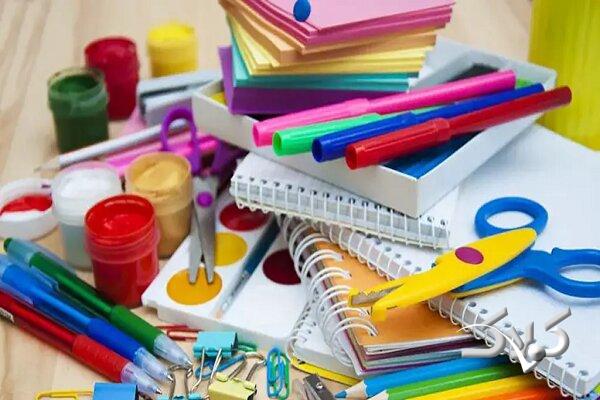 توزیع بستههای نوشتافزار بین دانشآموزان آسیبدیده در جنگ
