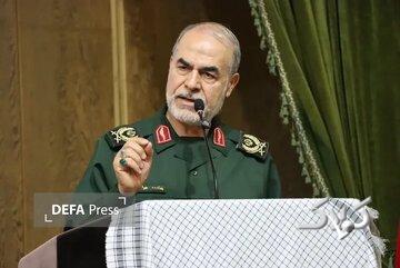 معاون سیاسی سپاه: تثبیت حاکمیت بر تنگه هرمز، سلاحی بالاتر از اتمی است/ مذاکرات با آمریکا از موضع قدرت و با تحمیل شروط به طرف مقابل شکل گرفته است