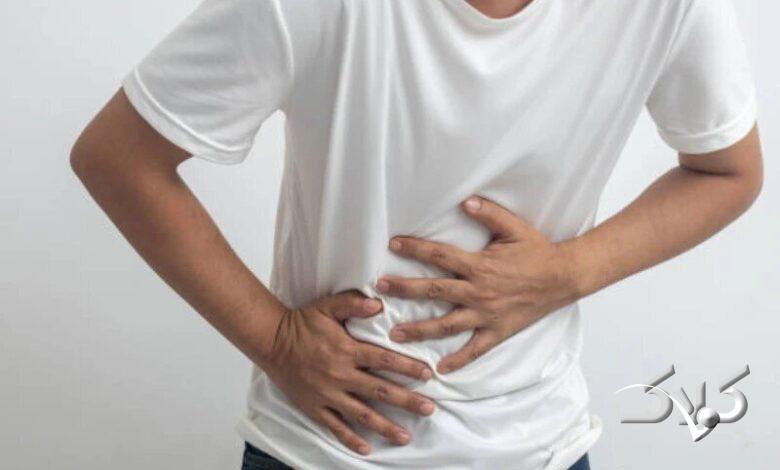 شکمدرد و نفخ دارید؟ با این حرکات یوگا در ۳ دقیقه خلاص شوید!